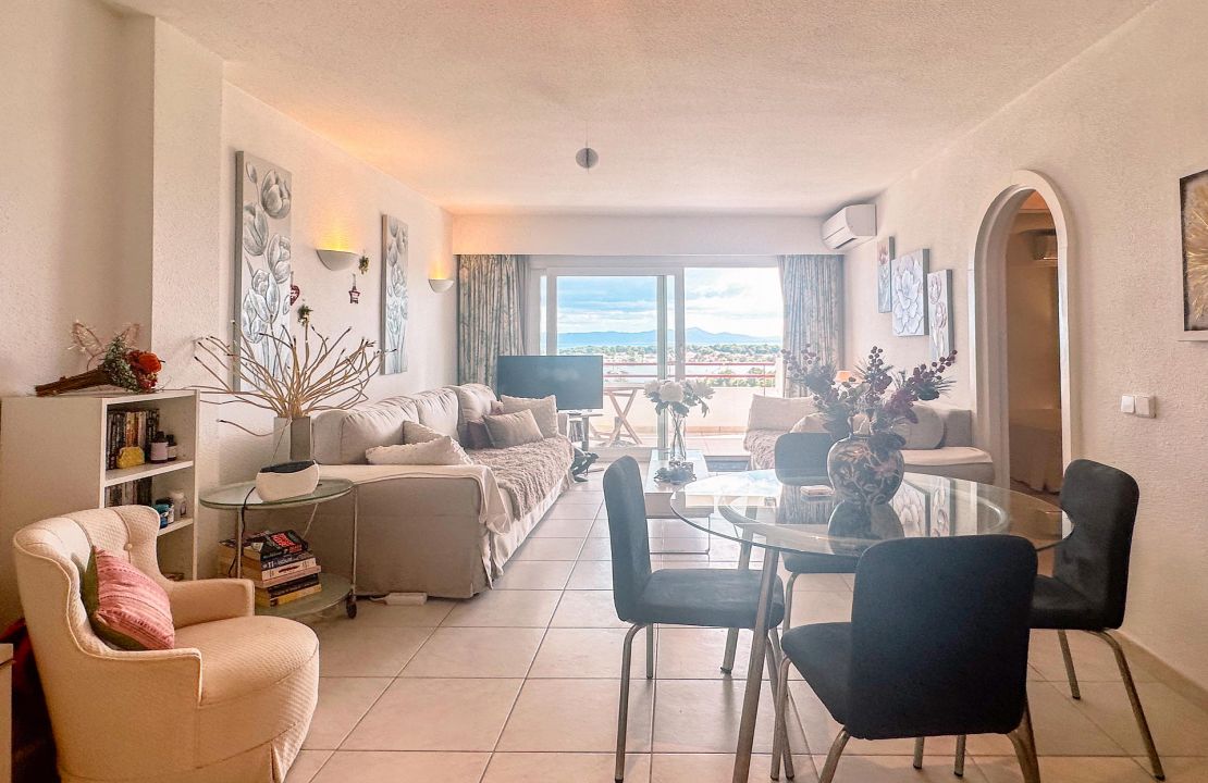 Apartamento en Puerto Alcudia con piscina comunitaria y vistas panorámicas