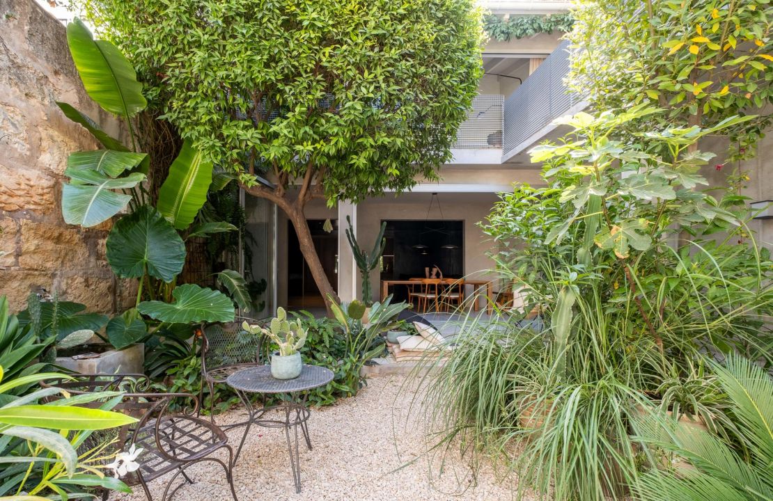 Casa de Diseño en Sa Pobla con Piscina Pequeña, Garaje y Alojamiento para Invitados