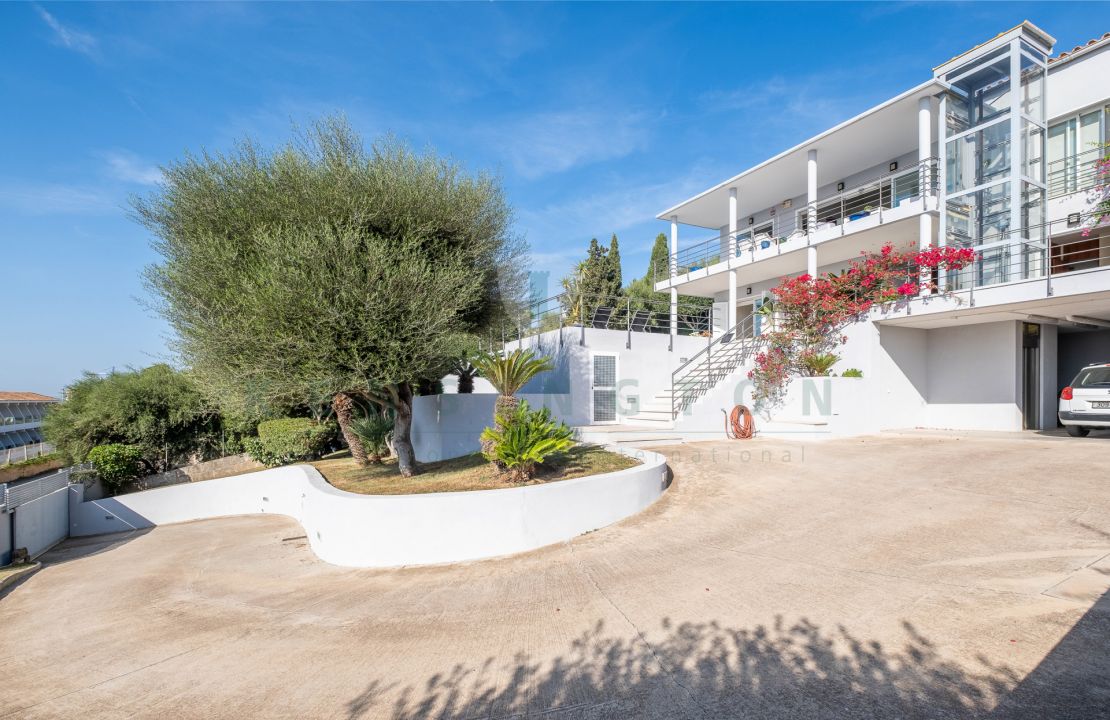 Villa mit atemberaubender Aussicht zum Verkauf in Alcanada in der Nähe des Golfplatzes