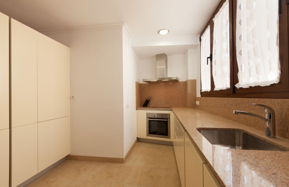 2 bedroom centrally situated apartment in Pollensa old town for rental