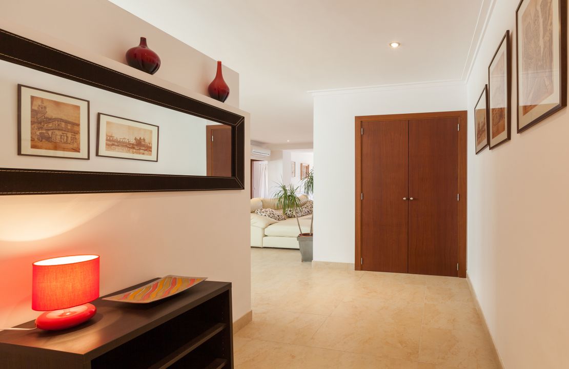 2 bedroom centrally situated apartment in Pollensa old town for rental