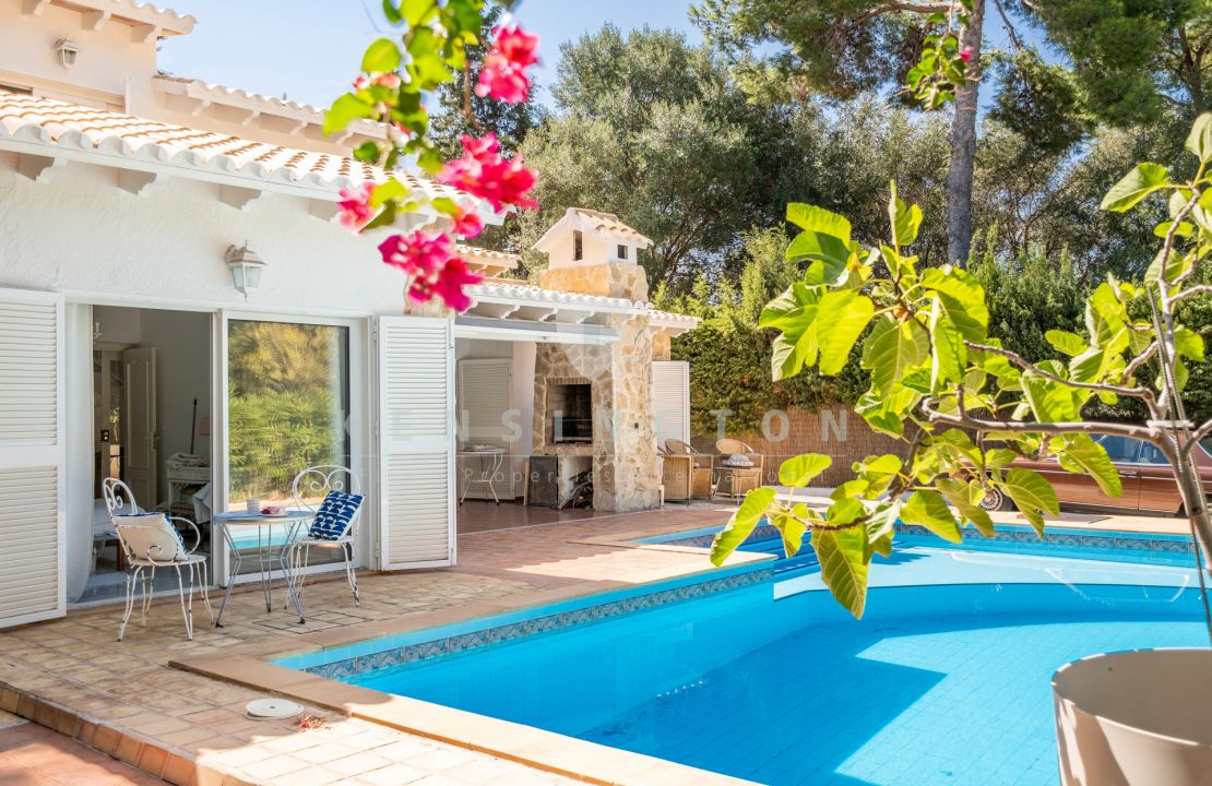 Encantadora villa mediterránea en Bonaire Alcudia con piscina en venta