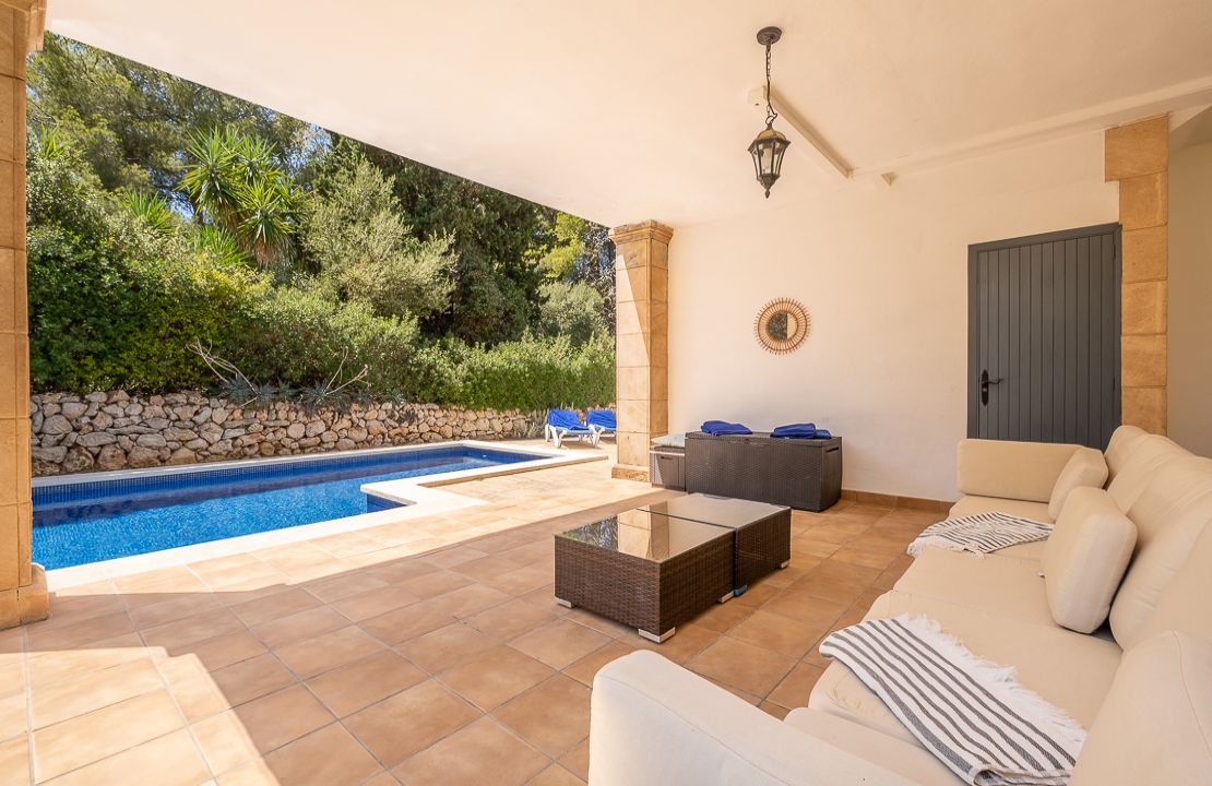 Mallorca Bonaire Alcudia villa with holiday rental license and pool for sale