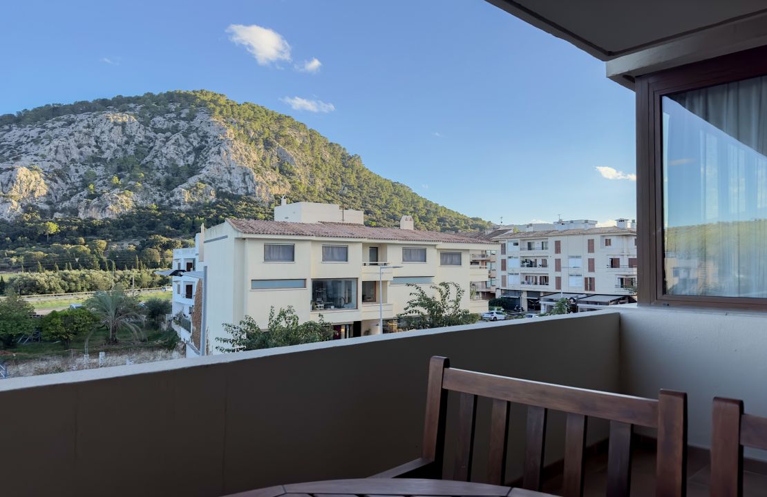 2 bedroom centrally situated apartment in Pollensa old town for rental