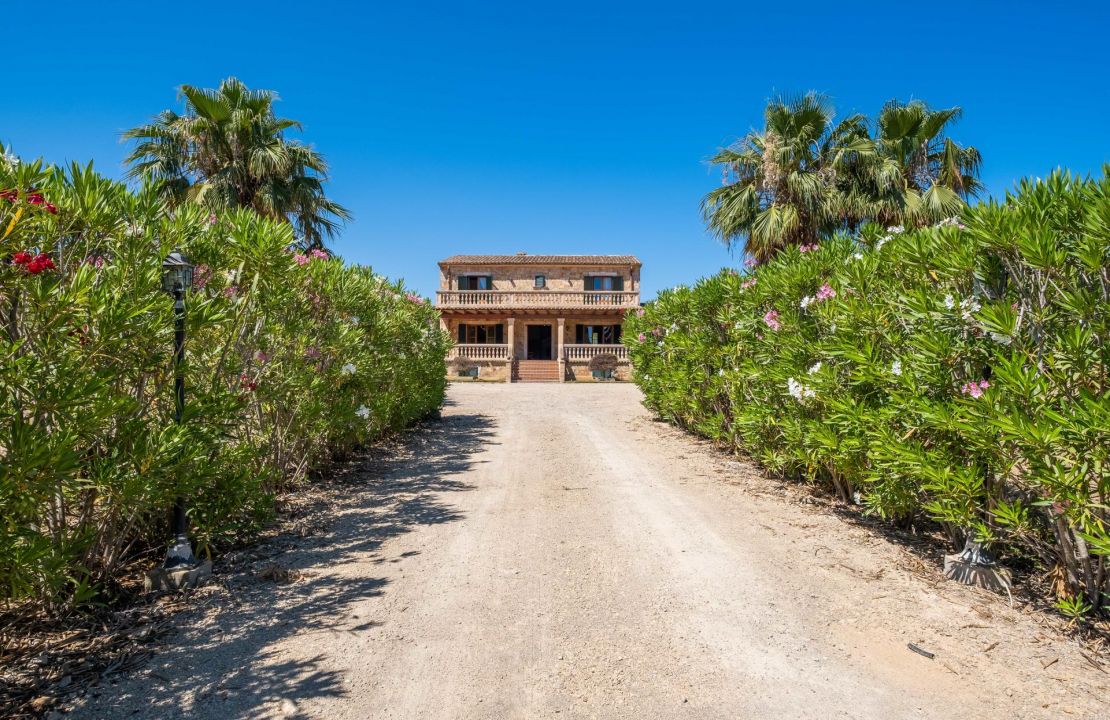 Impresionante finca cerca de Alcúdia, con licencia de alquiler vacacional, piscina y vistas