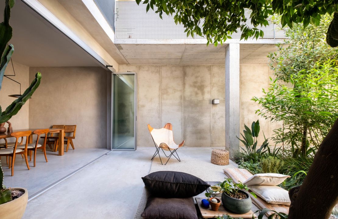 Designerhaus in Sa Pobla mit kleinem Pool, Garage und Gästeunterkunft