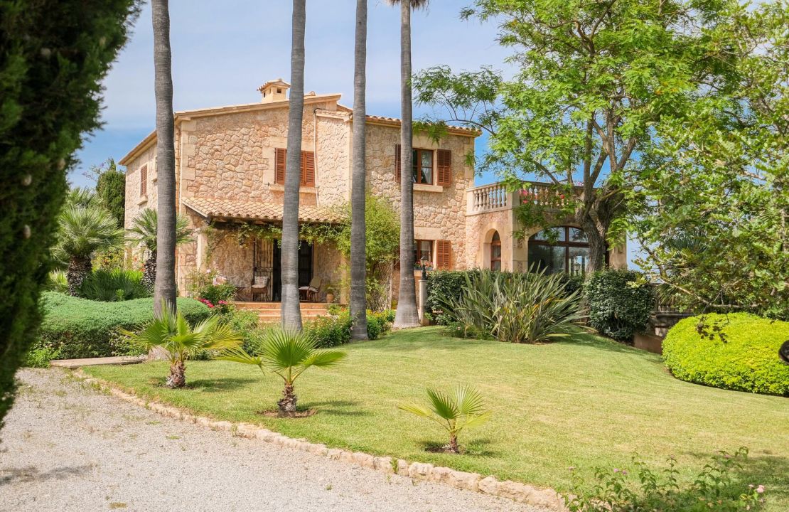 Exklusive Finca in Pollensa, Mallorca, mit privatem Pool, gepflegtem Garten und atemberaubendem Ausblick