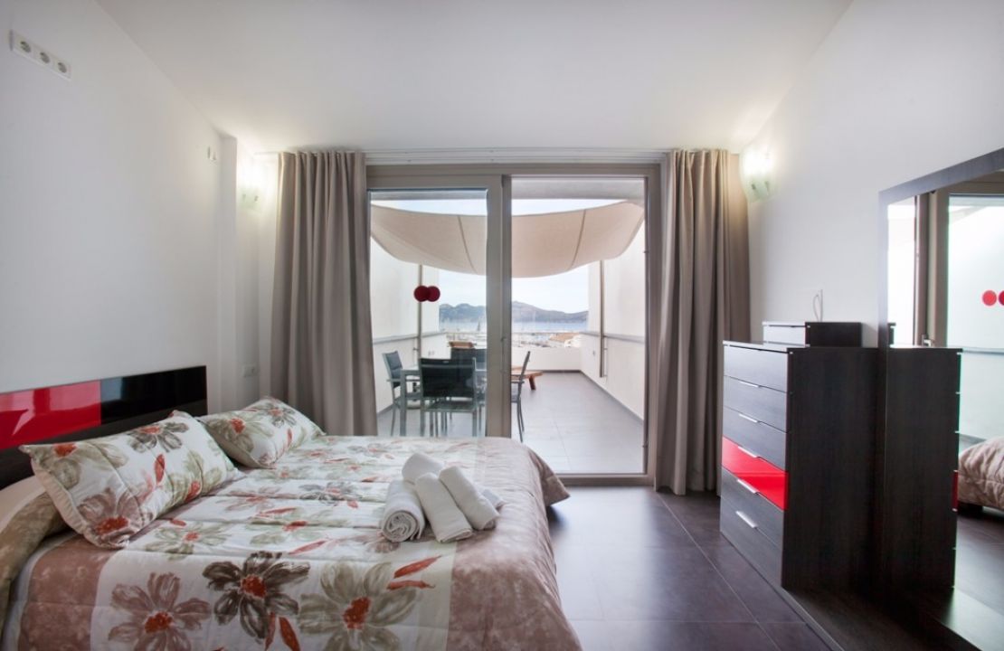 Modern Front Line Apartment for sale in Puerto Pollensa Mallorca