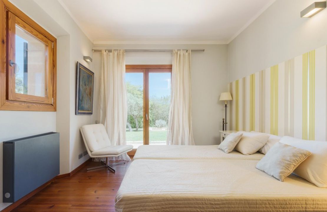Country house area Golf Pollensa with holiday rental license for sale