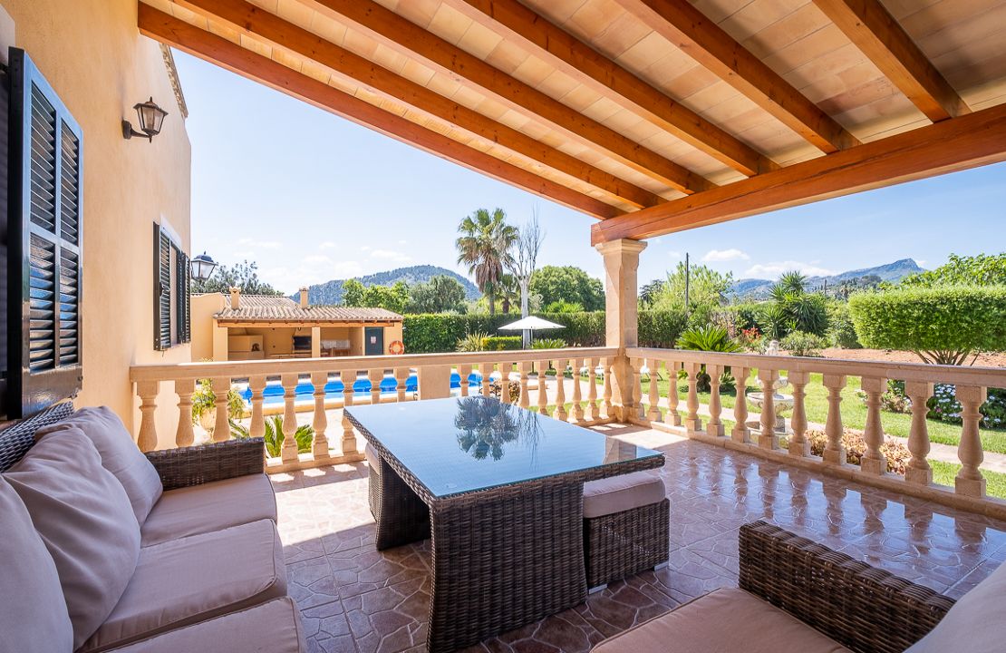 2 charming country houses within walking distance to Pollensa Town with holiday rental license.