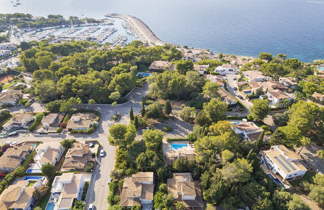 Ein Traumhaus in bester Lage, Bonaire Alcudia mit Pool und Ausblick zu verkaufen