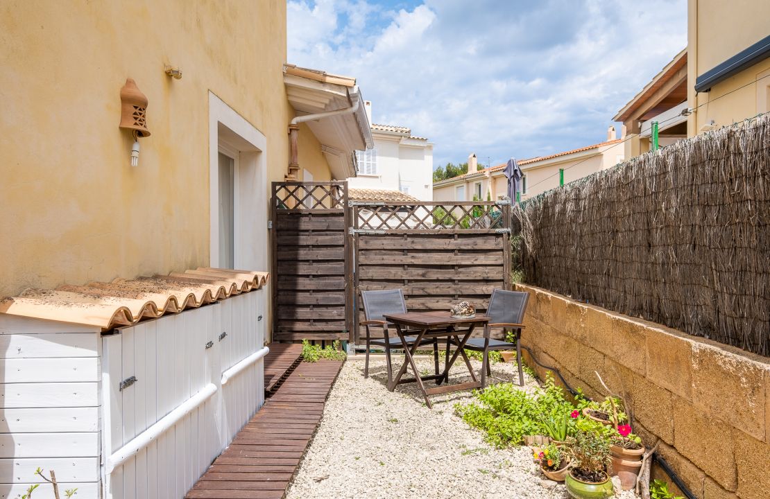 Villa mit privatem Garten, Pool und Mietlizenz zu verkaufen in Alcudia