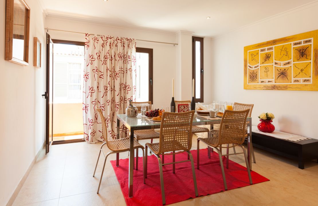 2 bedroom centrally situated apartment in Pollensa old town for rental