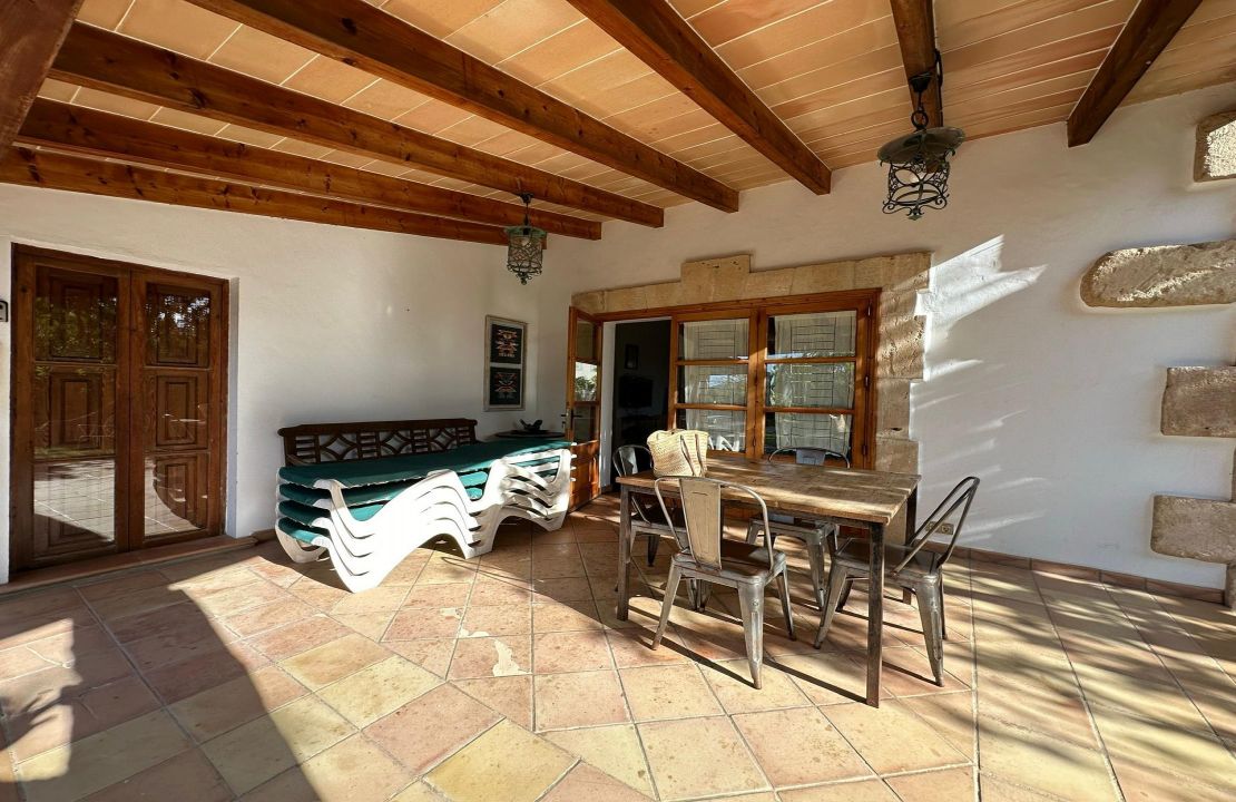 Long term rental in Pollensa Mallorca, country house with pool and garden