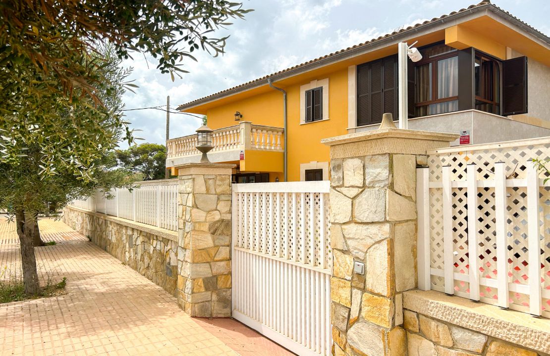 House for sale in Alcudia Mallorca with garage