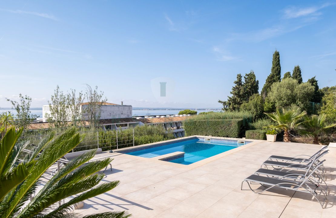 Villa mit atemberaubender Aussicht zum Verkauf in Alcanada in der Nähe des Golfplatzes