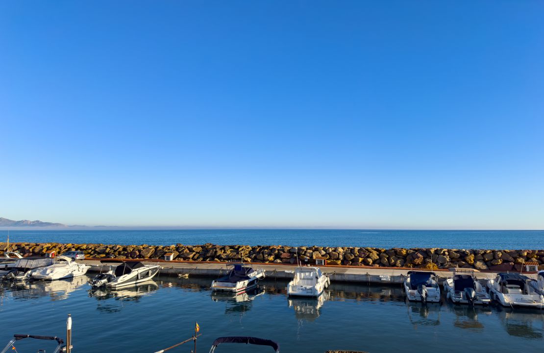 Villa in Son Serra de Marina zu vermieten, direkt am Meer, mit Pool und vier Schlafzimmern