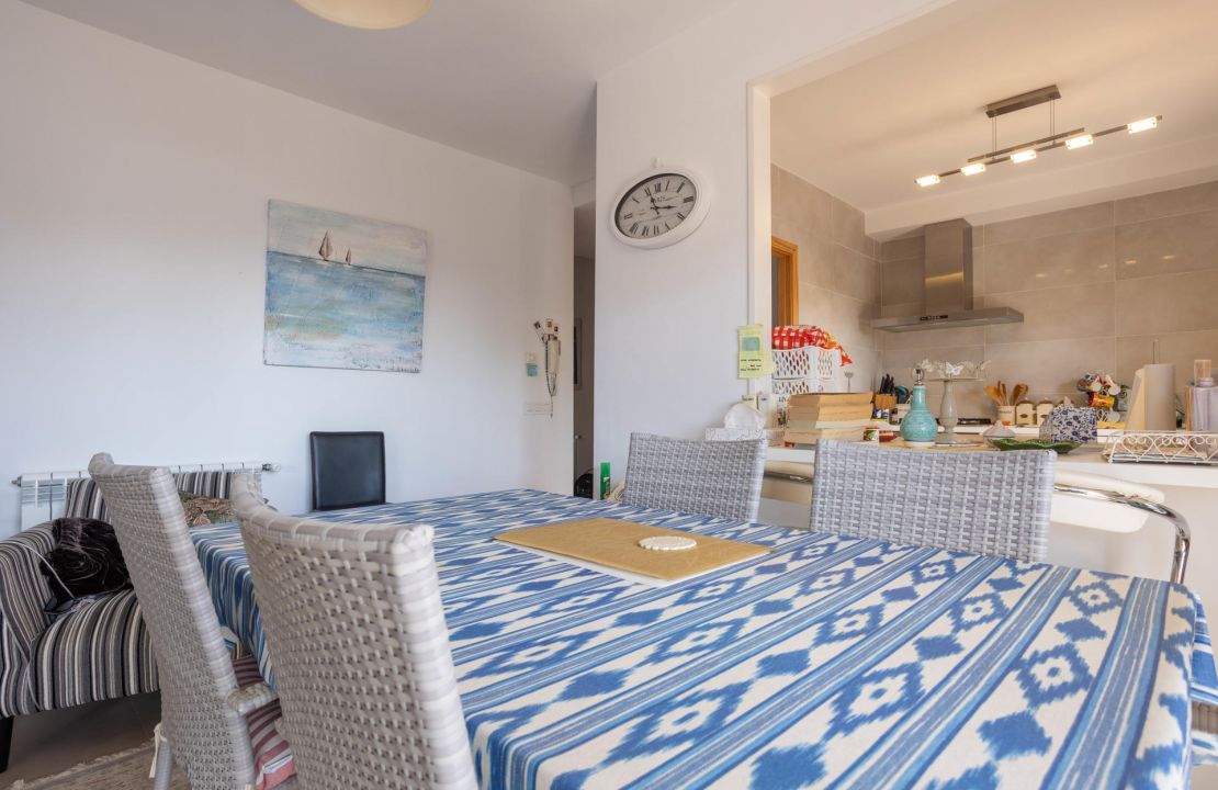 Apartamento en venta en Pollensa Mallorca con 4 dormitorios y piscina comunitaria