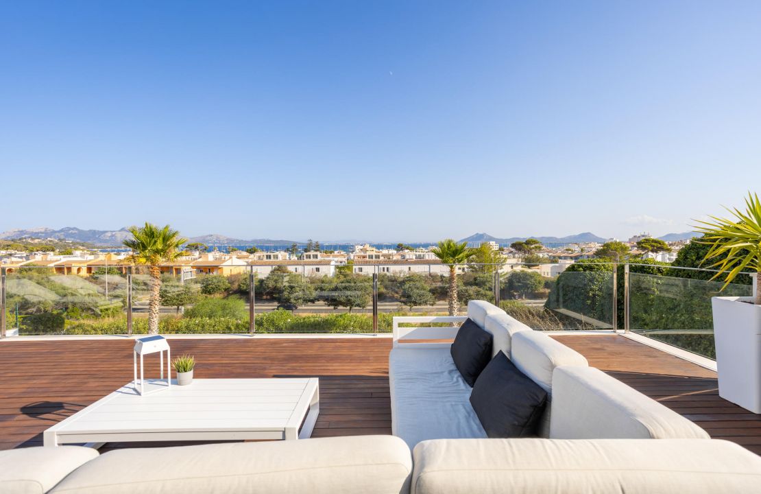 Lujosa villa en Port de Pollença Mallorca con dos piscinas y impresionantes vistas al mar