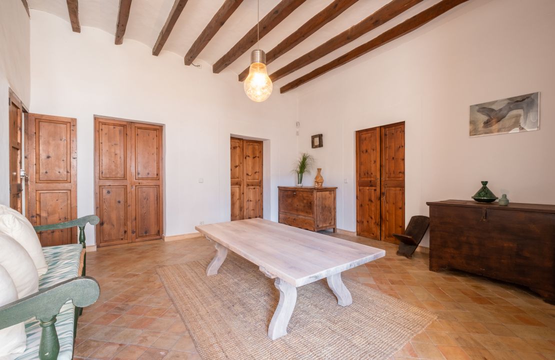 For sale charming village house with lots of potential in Pollensa