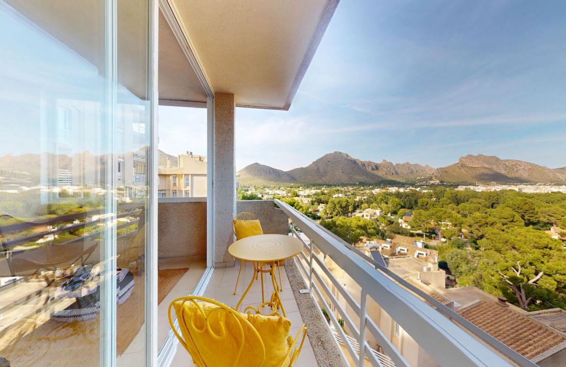 Puerto Pollensa gepflegtes Apartment mit Meerblick und Pool zu verkaufen