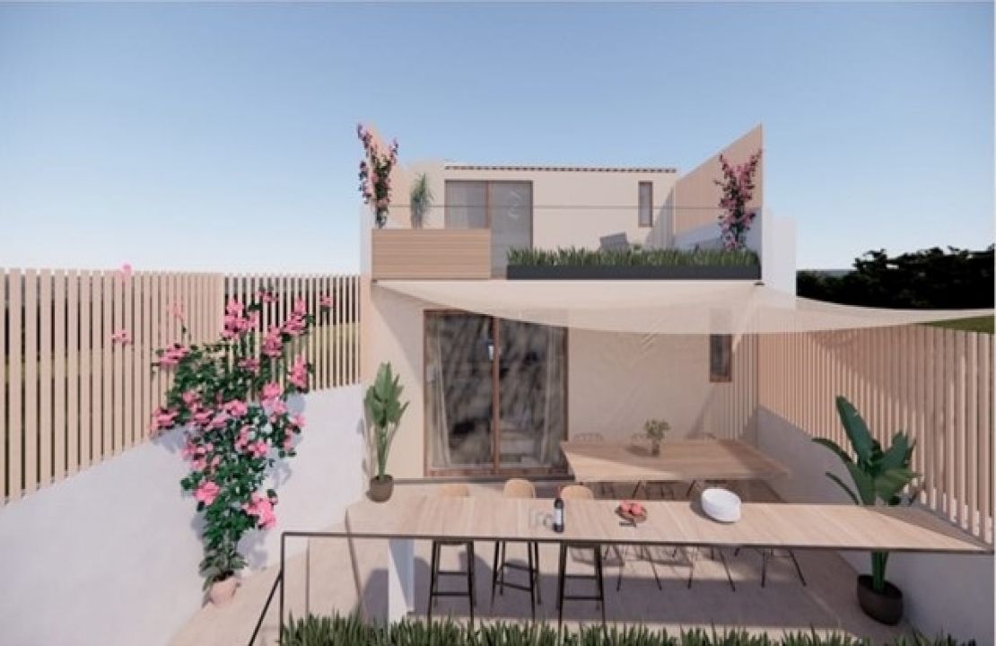 Casa en venta en Campanet Mallorca con licencia de construcción en vigor