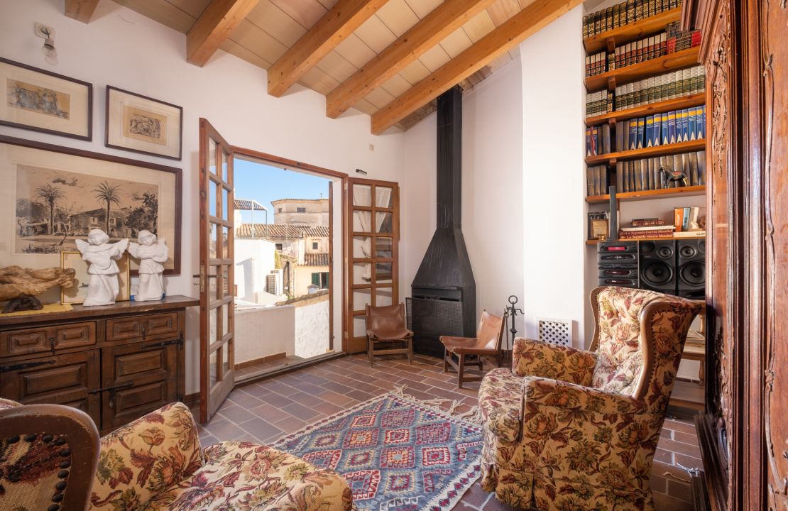 Grossartiges historisches Stadthaus in Mallorca Pollensa mit Ausblick