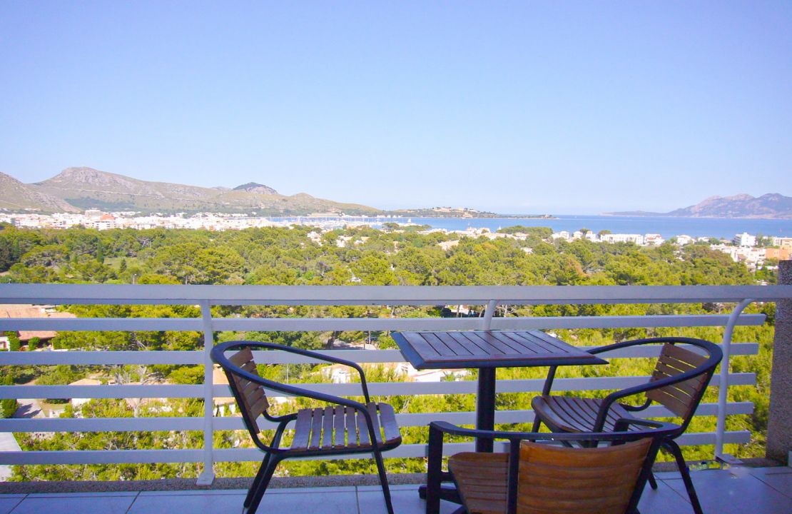 Fantastisches Duplex-Penthouse mit Panoramablick auf das Meer in Bellauba, Puerto Pollensa