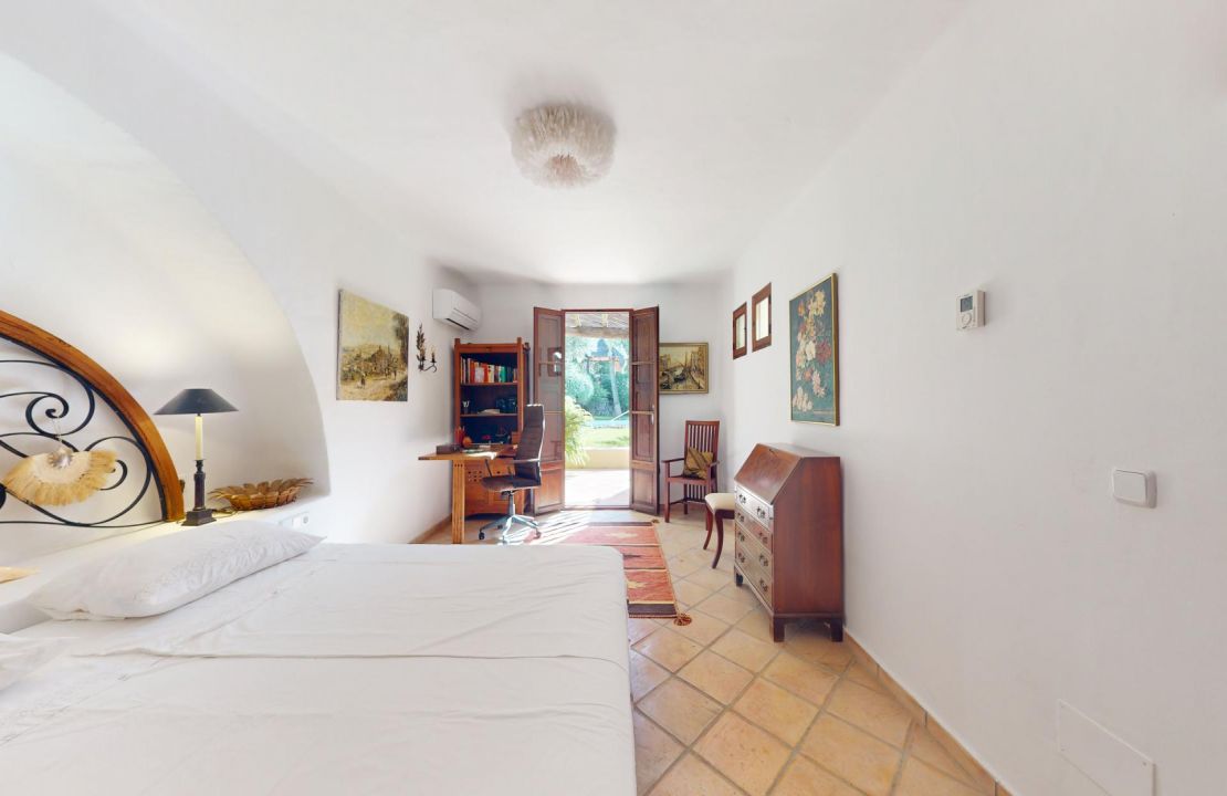 Villa en Bonaire Alcudia con piscina, garaje y vistas al mar con parcelas opcionales