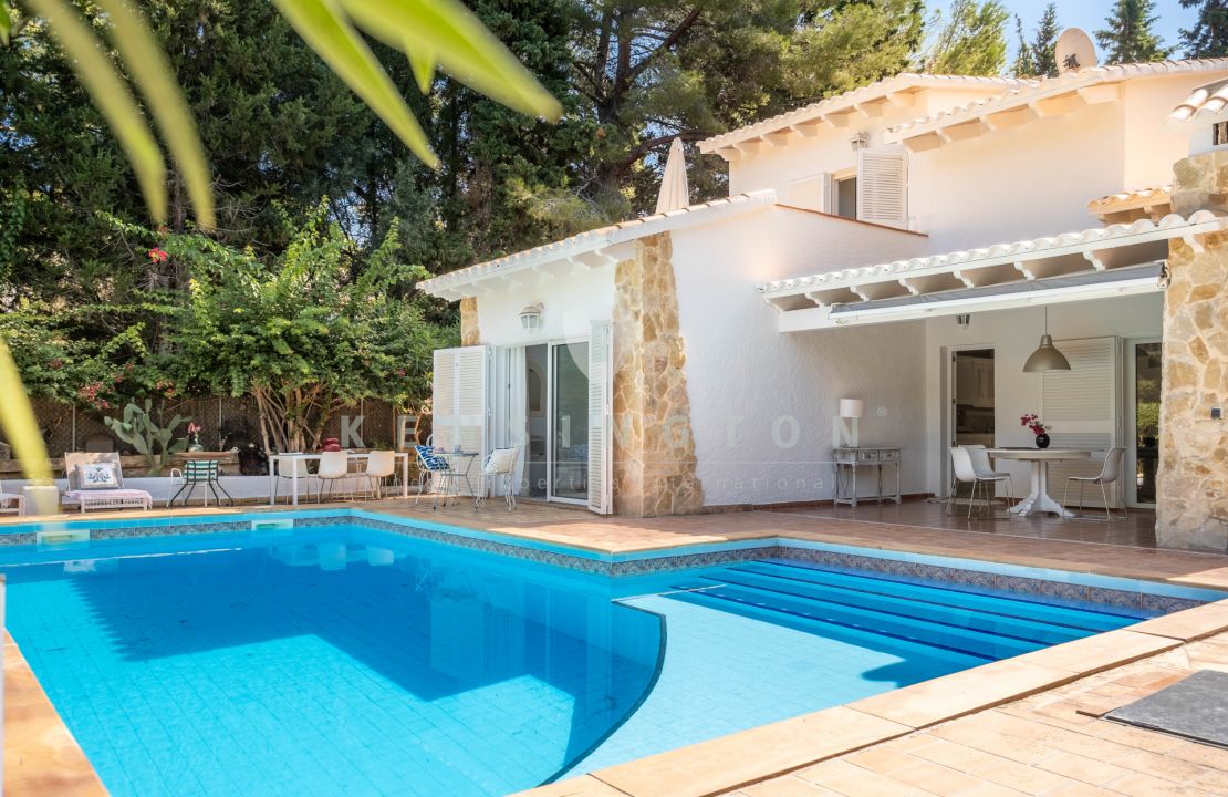 Encantadora villa mediterránea en Bonaire Alcudia con piscina en venta