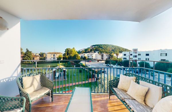 Spacious South-Facing Apartment in Puerto Pollensa, Mallorca with Stunning Views